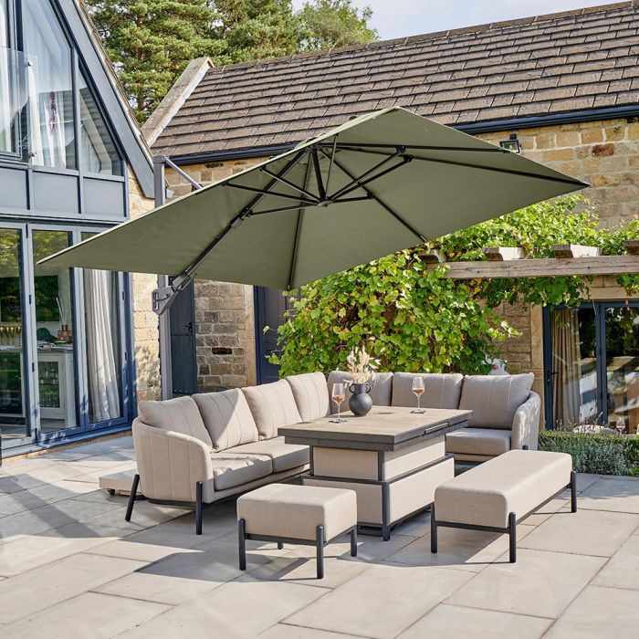 Platinum Premium Challenger T2  Cantilever Parasol 300x300x265cm. Lush Green Canopy 